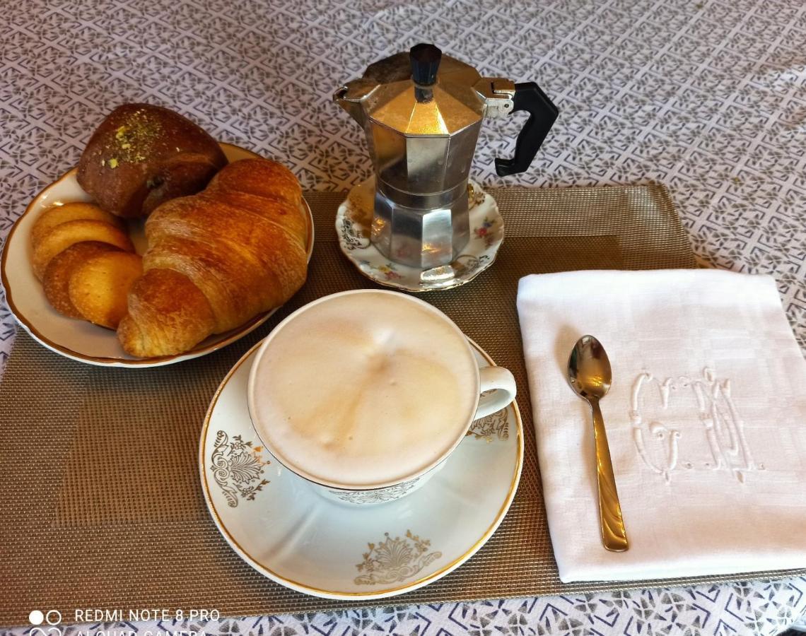 D'Or Duble' Bed And Breakfast Carignano  Экстерьер фото
